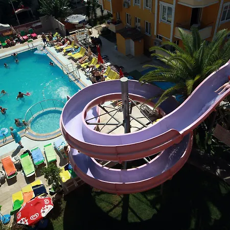 Rosy Aparthotel 3*