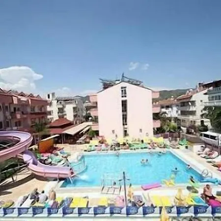 Rosy Aparthotel 3*