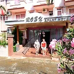 Aparthotel Rosy 3*