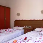 Rosy Aparthotel