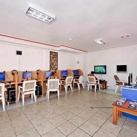 Rosy Aparthotel